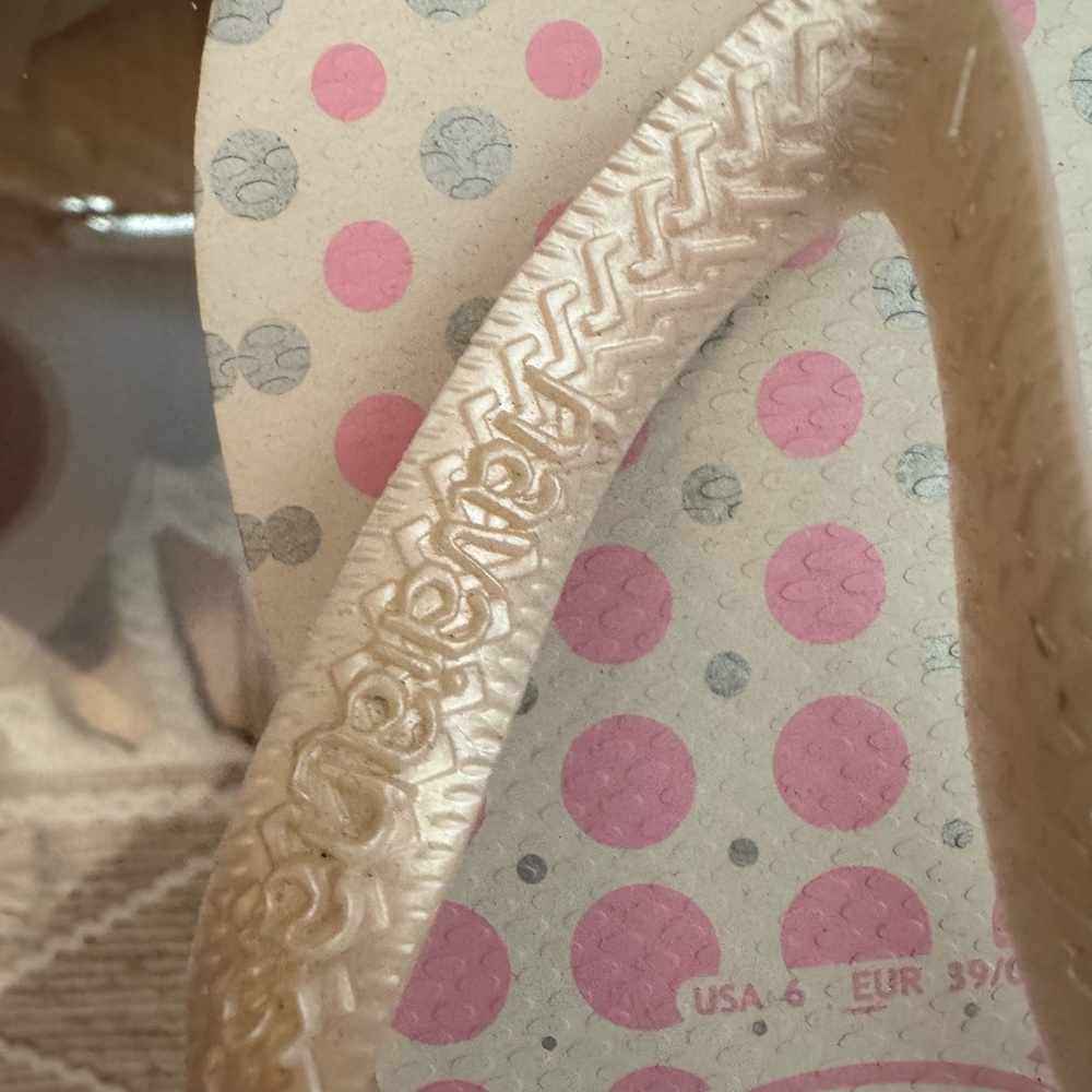 Havaianas NWOT White Flip FlopSandals